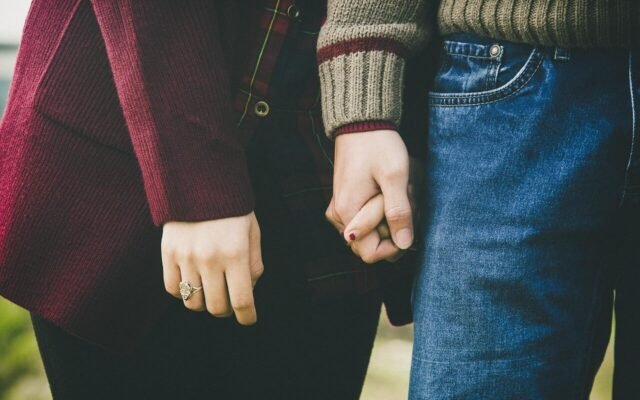 Cuffing Season: Wenn im November plötzlich alle eine Beziehung wollen