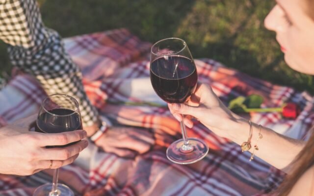 Date-Ideen für den Frühling, die nicht nach Kaffeehaus schmecken